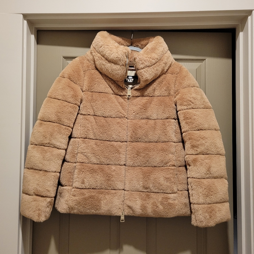 HERNO faux fur Teddy down jacket. Size 8,  Carmel color